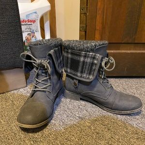 Women’s ankle boots